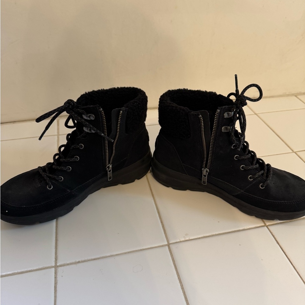 Skechers Black Winter Boots with Cozy Lining - Picture 2 of 8